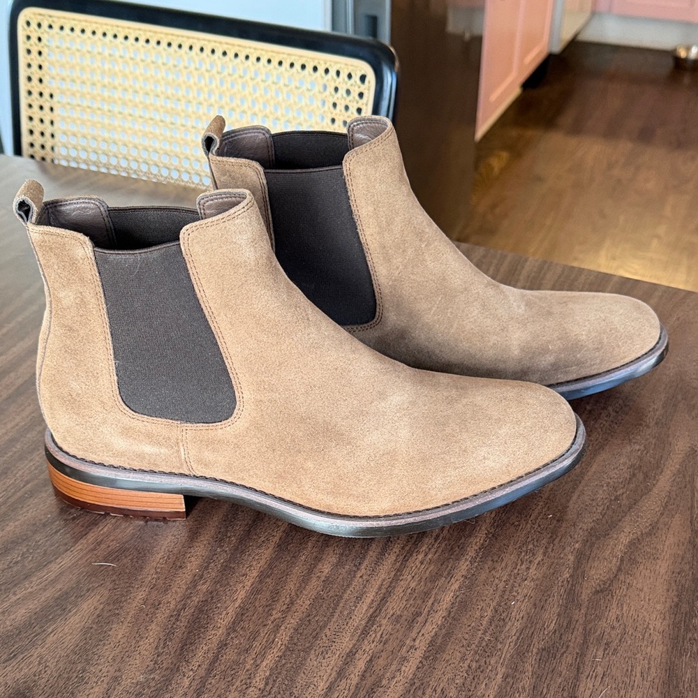 Men's Tan Suede Chelsea Boots